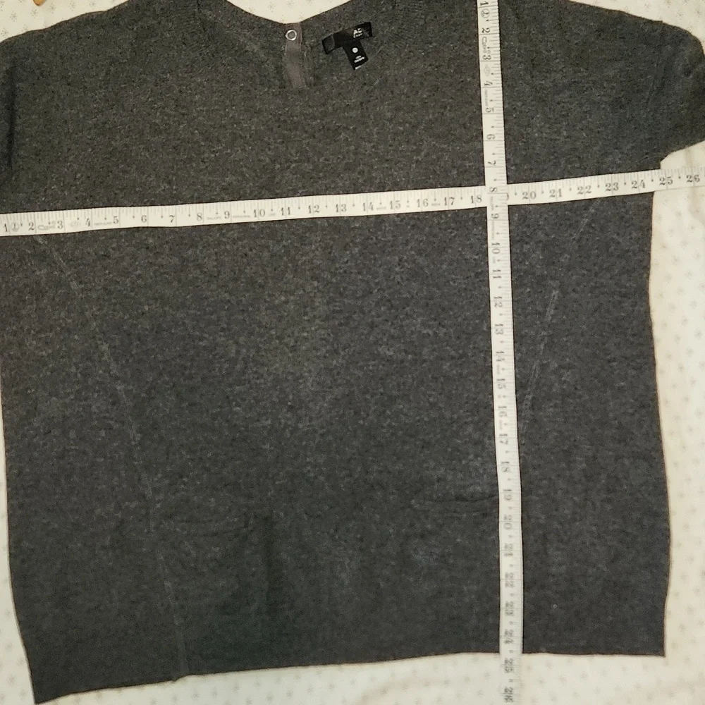 Aqua Heather Gray Cashmere Snap Back Pullover Sweater sz S Very Oversized